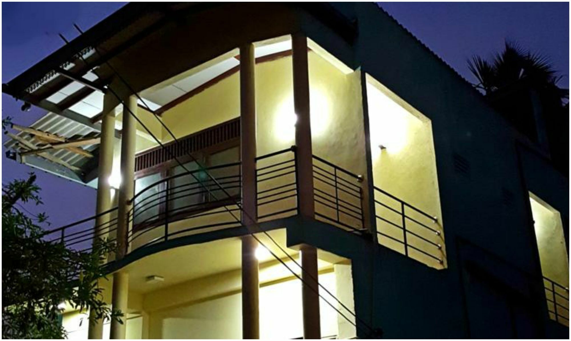 City Centre Lodge Ponnarankulama Extérieur photo